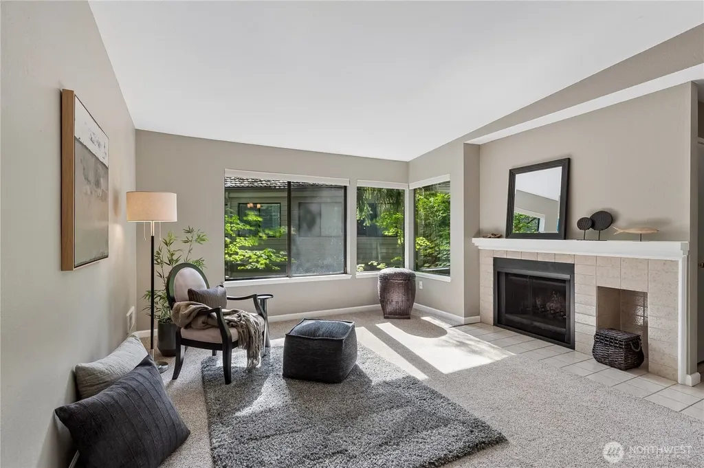 1380 Bellevue Way NE Bellevue WA 98004