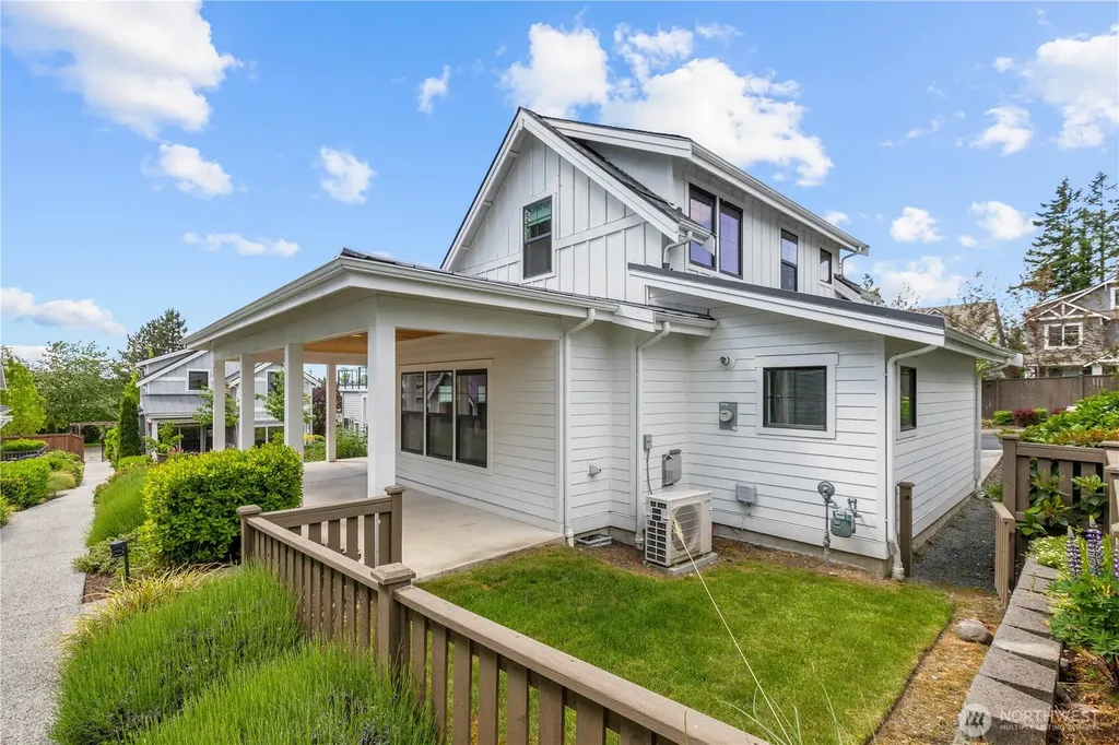 22729 SE 14th Court Sammamish WA 98075