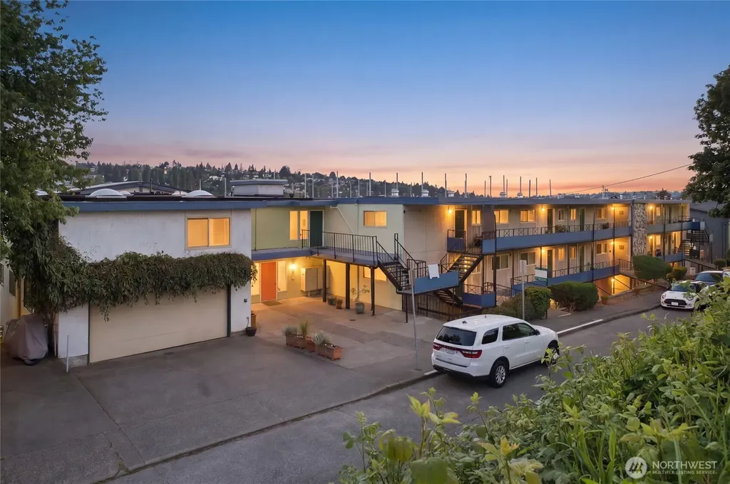 2629 14th Avenue W Seattle WA 98119