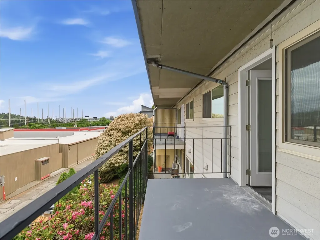 2629 14th Avenue W Seattle WA 98119
