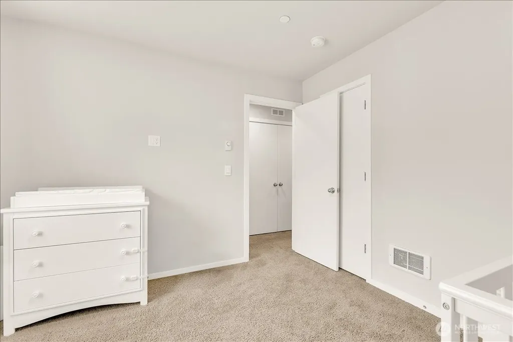 13628 Manor Way Lynnwood WA 98087