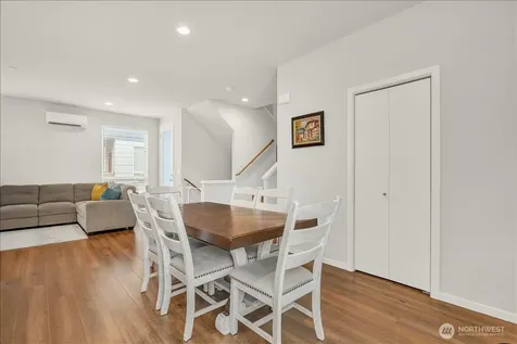 13628 Manor Way Lynnwood WA 98087