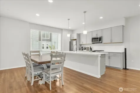 13628 Manor Way Lynnwood WA 98087
