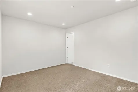 13628 Manor Way Lynnwood WA 98087