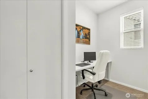13628 Manor Way Lynnwood WA 98087