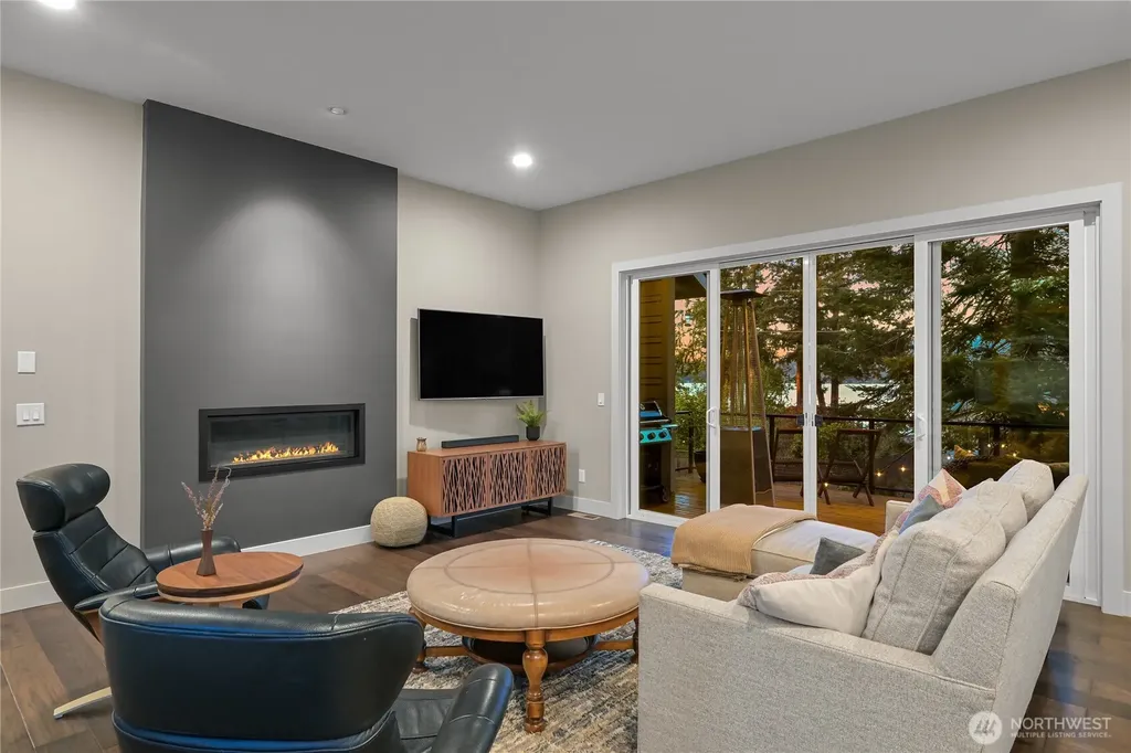 28 Strawberry Point Road Bellingham WA 98229