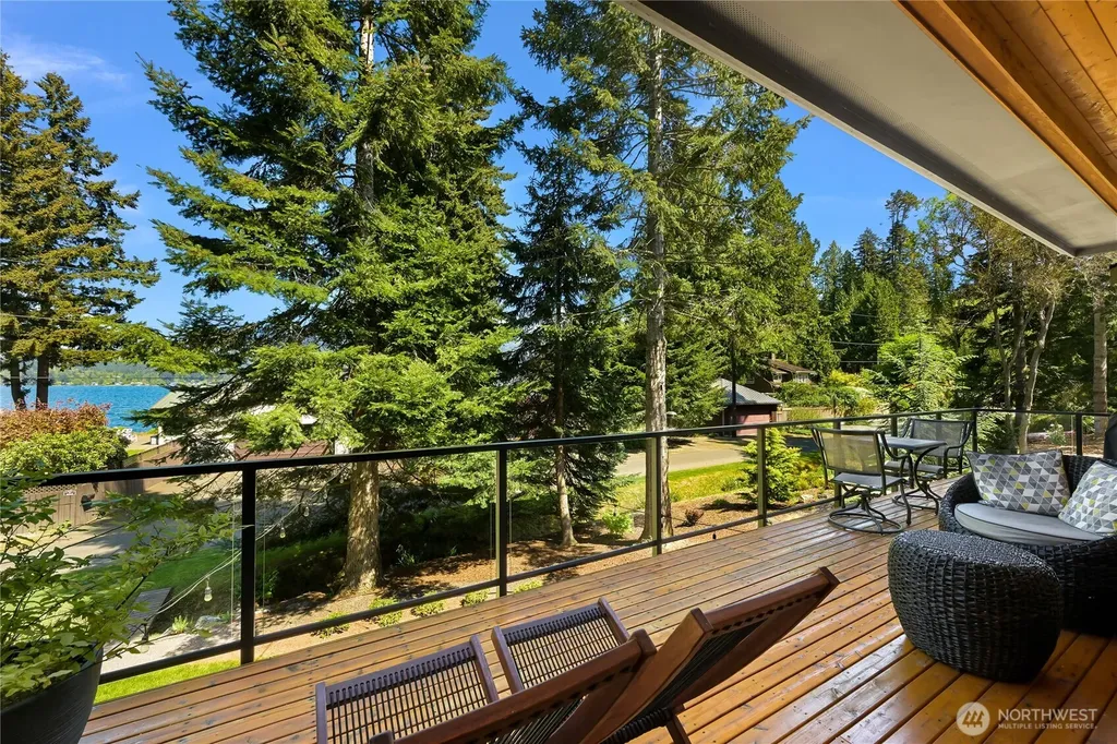 28 Strawberry Point Road Bellingham WA 98229