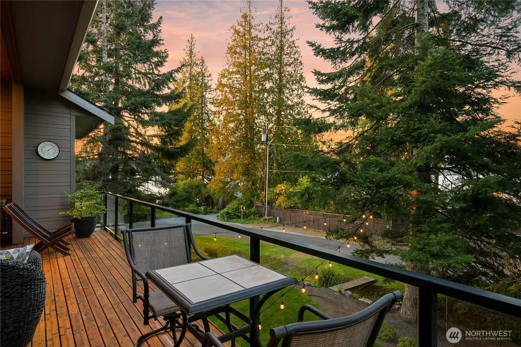 28 Strawberry Point Road Bellingham WA 98229
