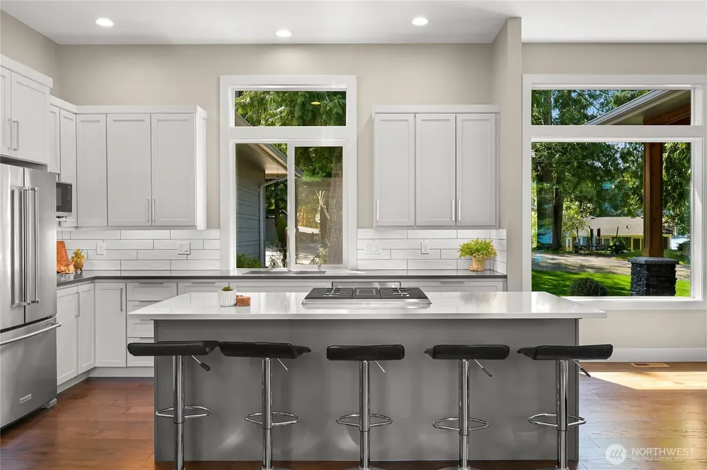 28 Strawberry Point Road Bellingham WA 98229