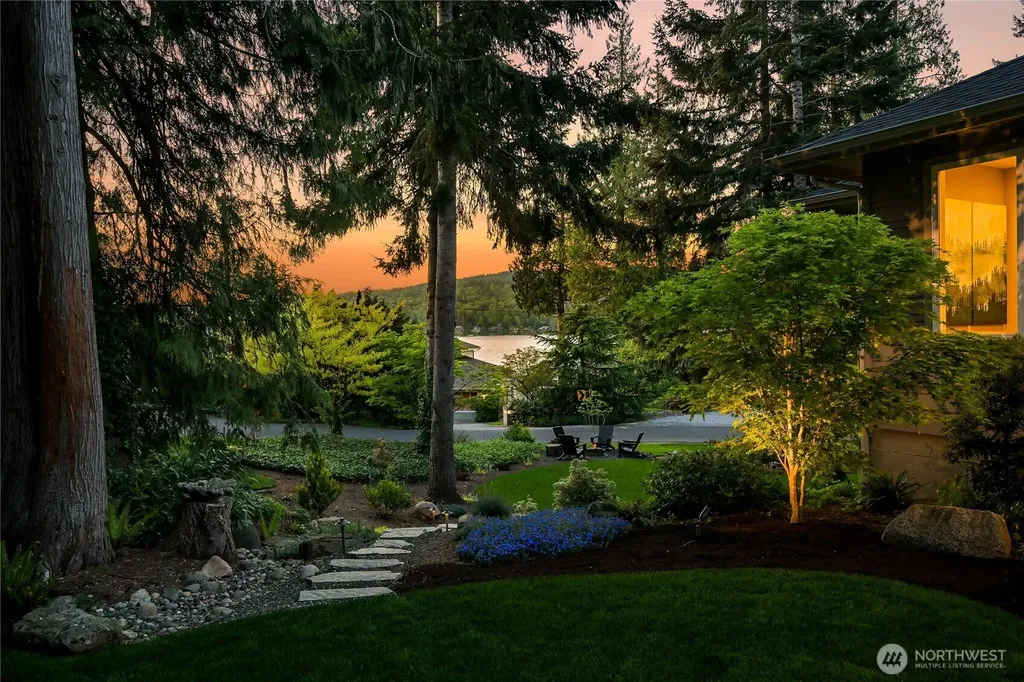 28 Strawberry Point Road Bellingham WA 98229