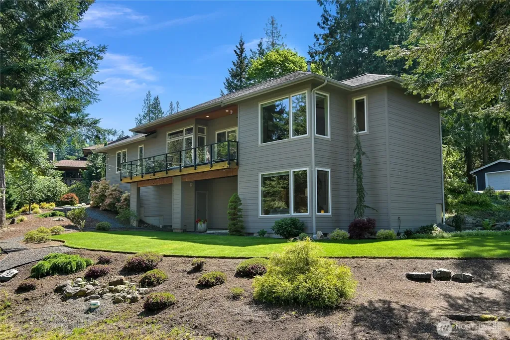 28 Strawberry Point Road Bellingham WA 98229