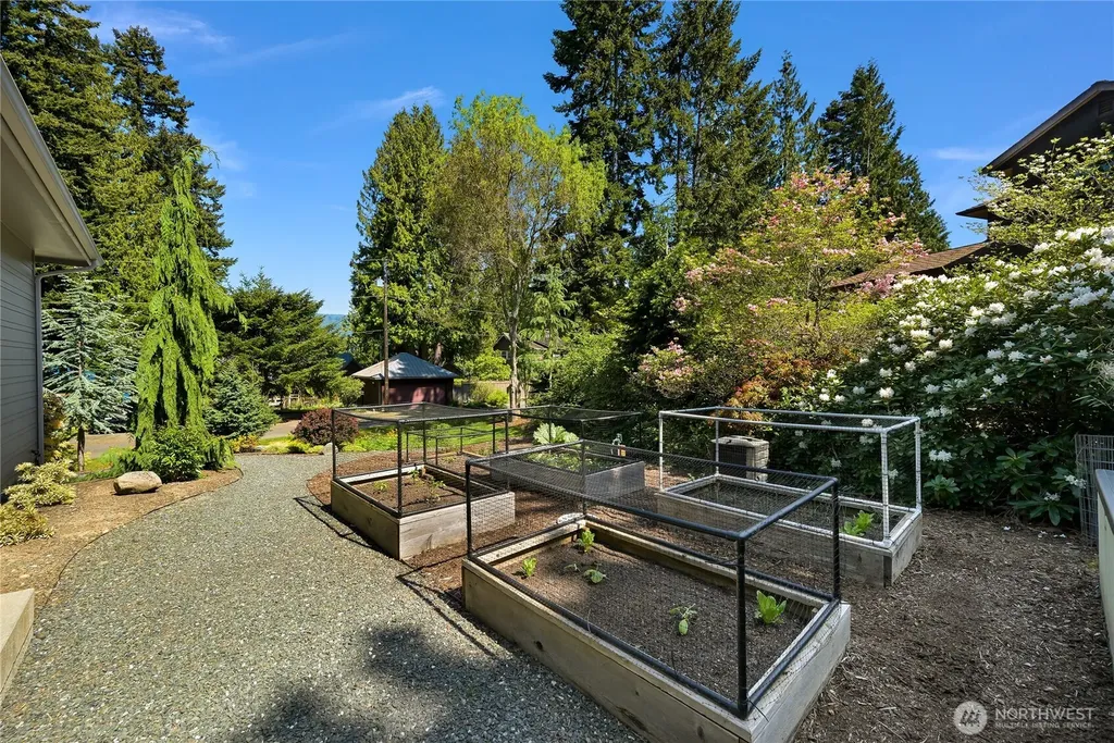 28 Strawberry Point Road Bellingham WA 98229