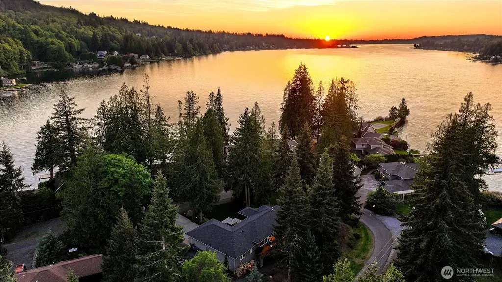 28 Strawberry Point Road Bellingham WA 98229