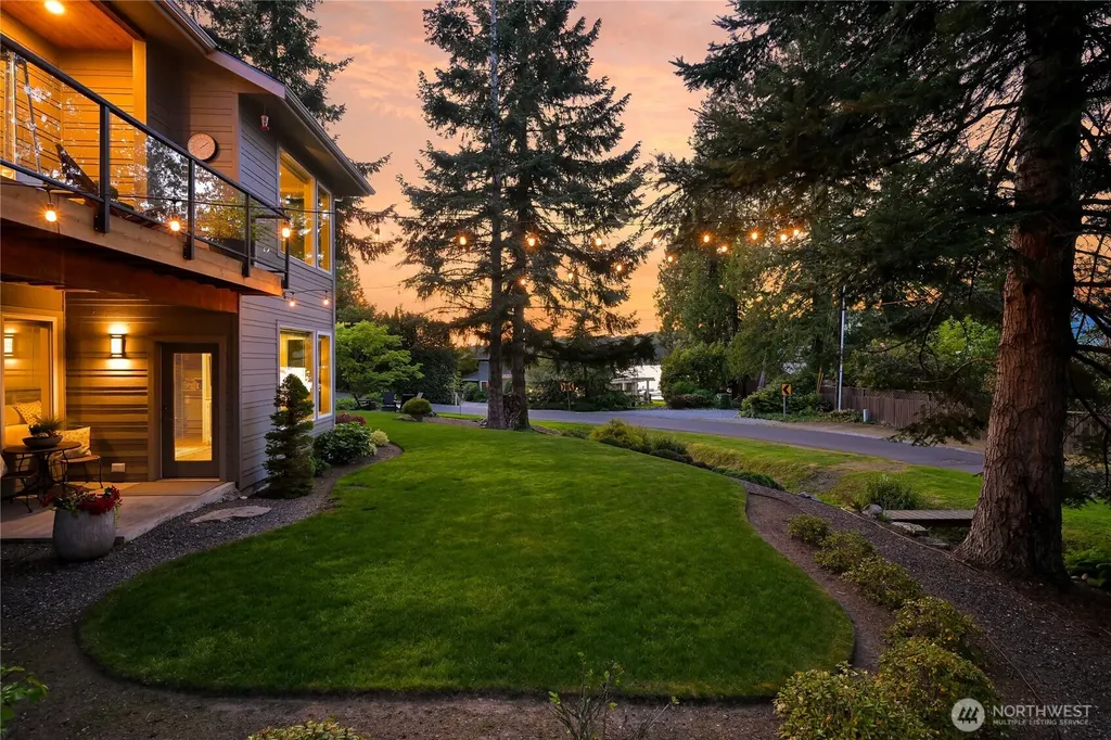 28 Strawberry Point Road Bellingham WA 98229