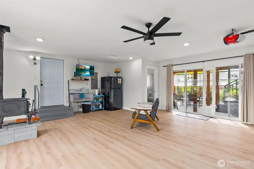 1102 W Anderson Street Elma WA 98541