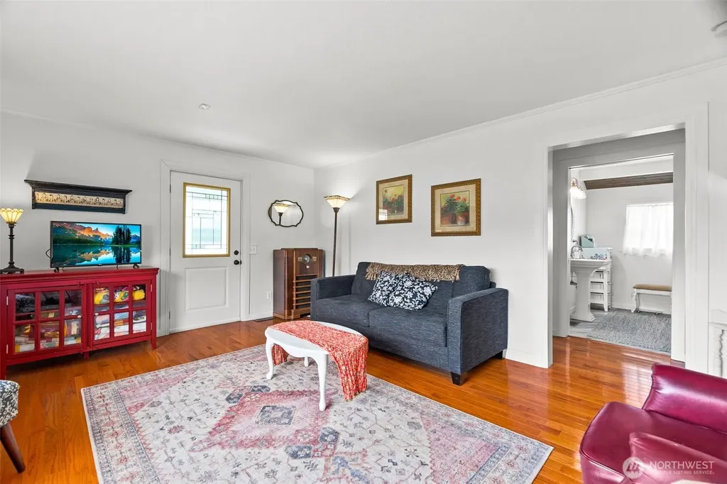 1102 W Anderson Street Elma WA 98541