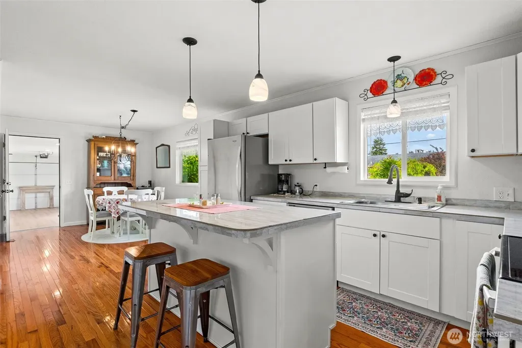 1102 W Anderson Street Elma WA 98541