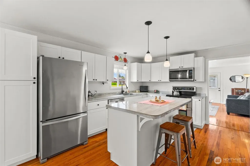 1102 W Anderson Street Elma WA 98541