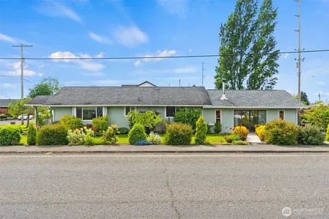 1102 W Anderson Street Elma WA 98541