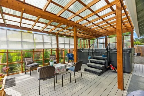 1102 W Anderson Street Elma WA 98541