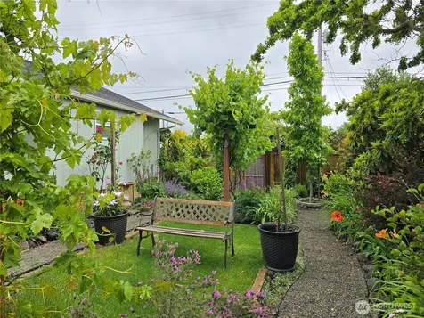 1102 W Anderson Street Elma WA 98541