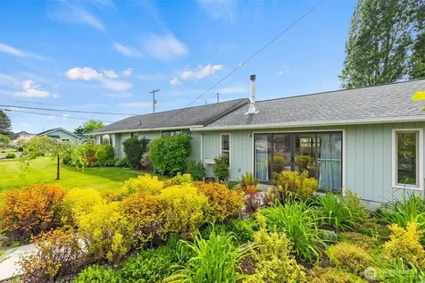 1102 W Anderson Street Elma WA 98541