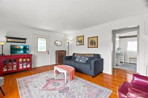 1102 W Anderson Street Elma WA 98541
