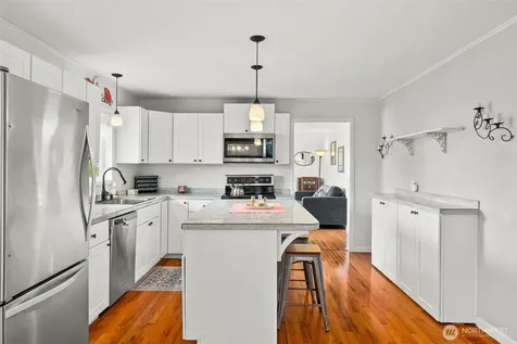 1102 W Anderson Street Elma WA 98541