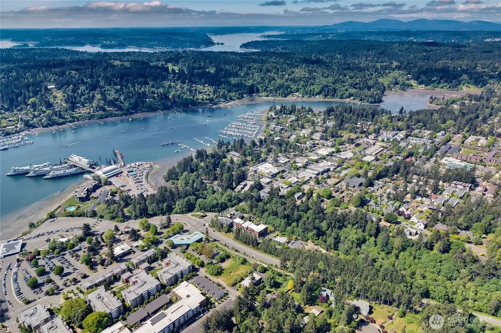 227 Ebi Lane NE Bainbridge Island WA 98110
