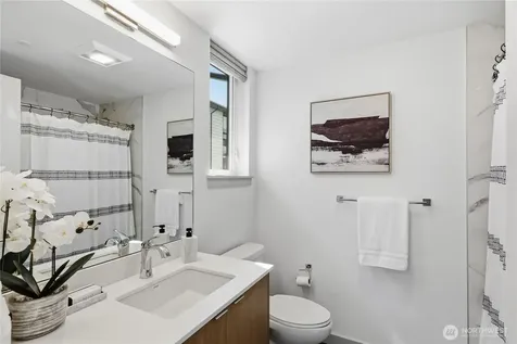 227 Ebi Lane NE Bainbridge Island WA 98110