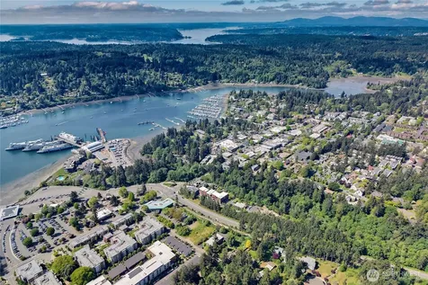 227 Ebi Lane NE Bainbridge Island WA 98110