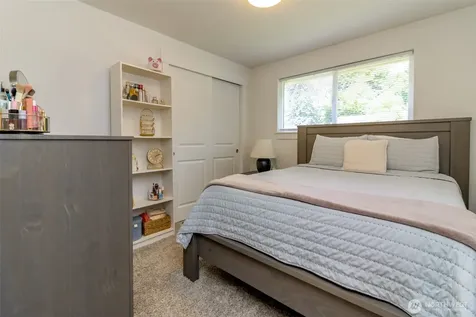 14057 SE 283rd Place Kent WA 98042