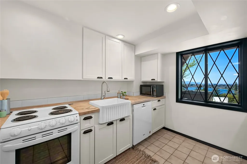 5225 E North Street Bellingham WA 98226