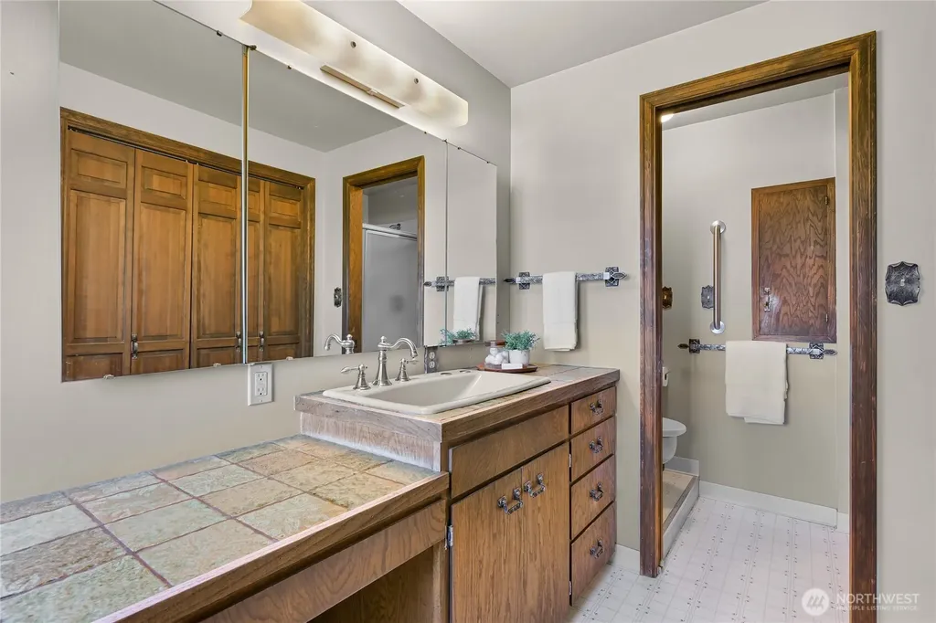 5225 E North Street Bellingham WA 98226
