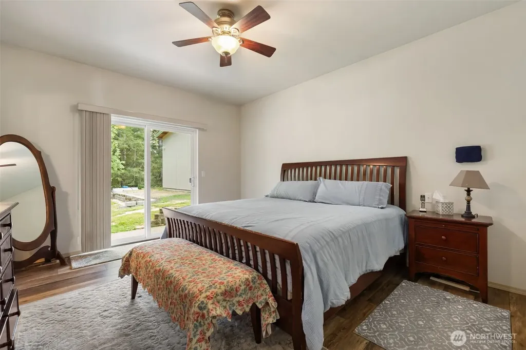 5056 SW Lake Helena Road Port Orchard WA 98367
