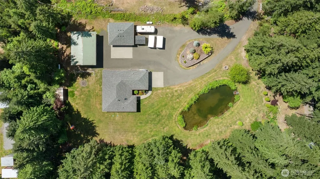 5056 SW Lake Helena Road Port Orchard WA 98367