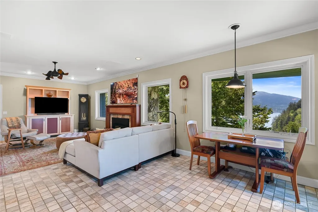 420 S Clarkwood Drive Bellingham WA 98225