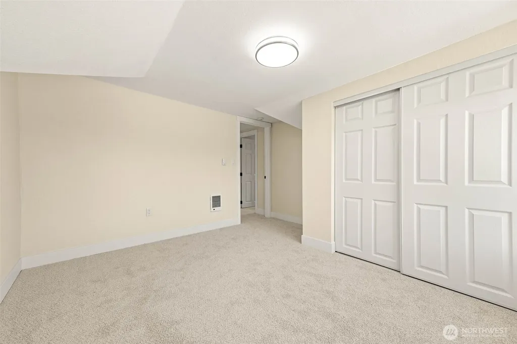 5907 S Yakima Avenue Tacoma WA 98408