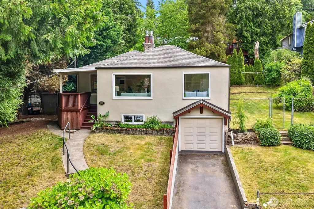 8800 Ravenna Avenue NE Seattle WA 98115