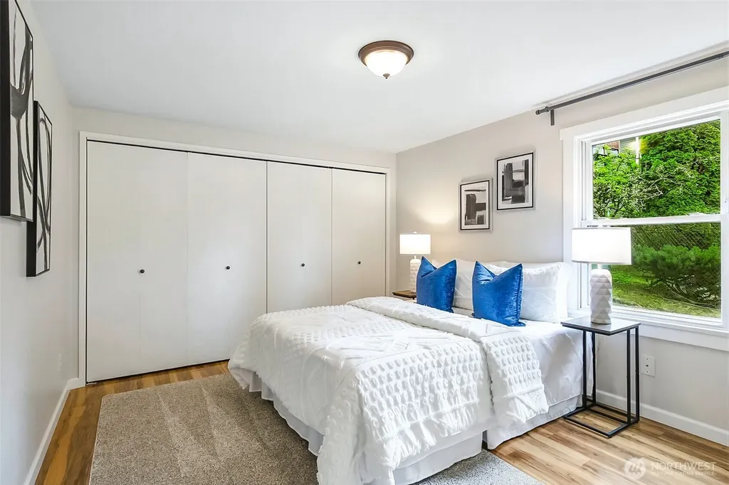 8800 Ravenna Avenue NE Seattle WA 98115