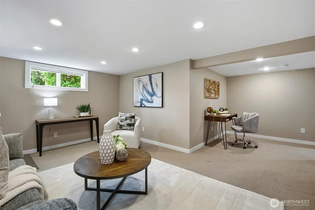 8800 Ravenna Avenue NE Seattle WA 98115