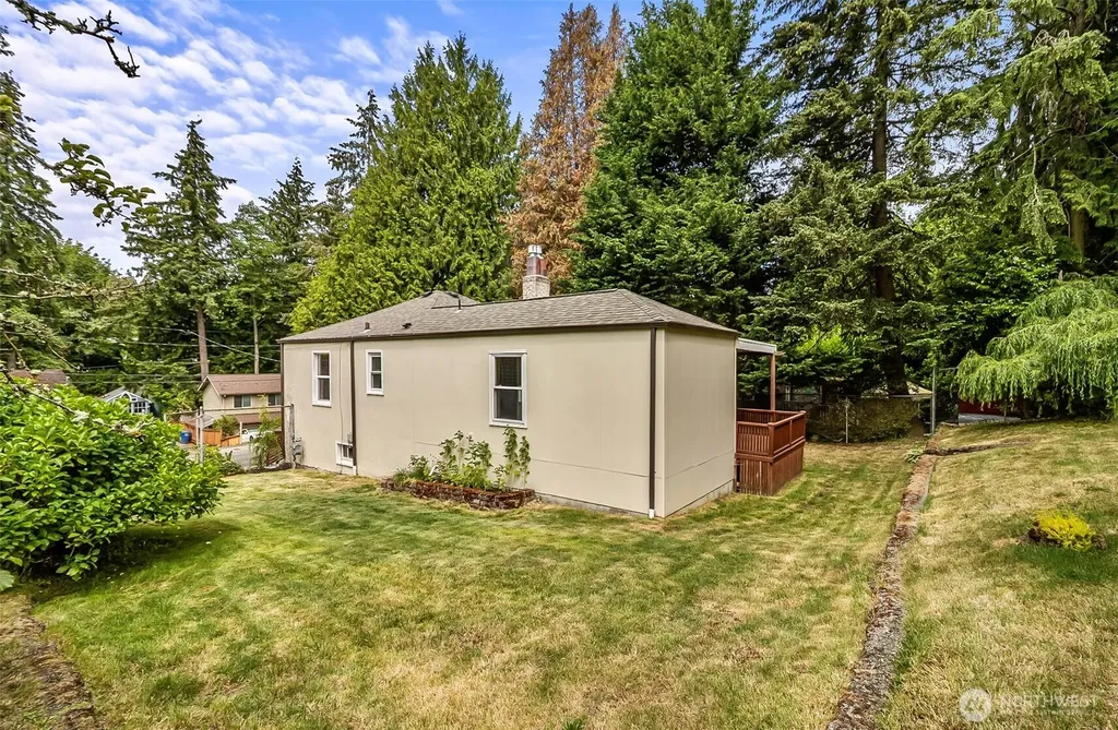 8800 Ravenna Avenue NE Seattle WA 98115