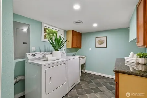 8800 Ravenna Avenue NE Seattle WA 98115