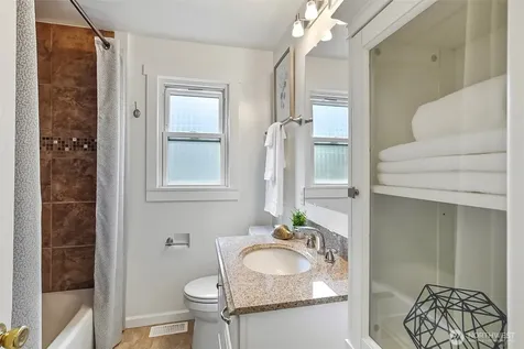 8800 Ravenna Avenue NE Seattle WA 98115