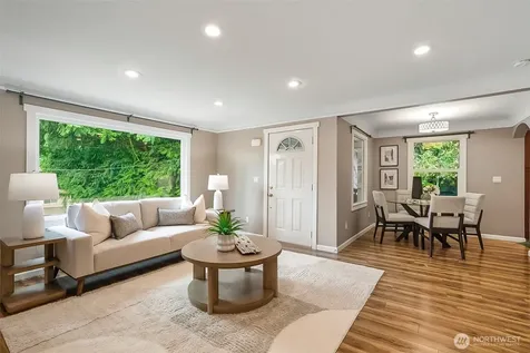 8800 Ravenna Avenue NE Seattle WA 98115