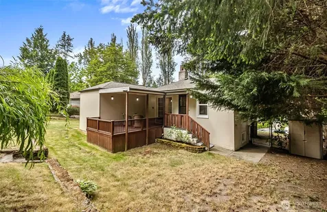 8800 Ravenna Avenue NE Seattle WA 98115