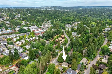 8800 Ravenna Avenue NE Seattle WA 98115