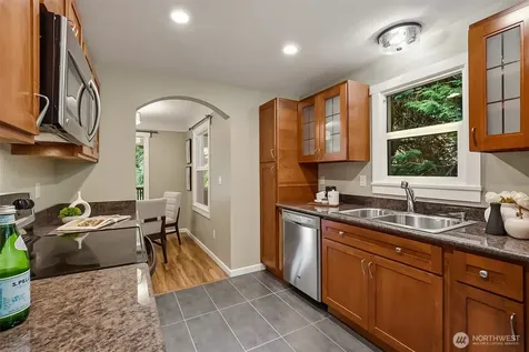 8800 Ravenna Avenue NE Seattle WA 98115