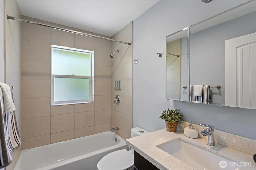 1210 S Lucile Street Seattle WA 98108