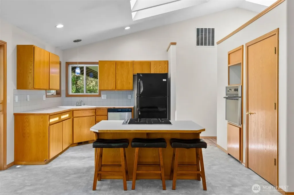 3914 14th Court NE Olympia WA 98506